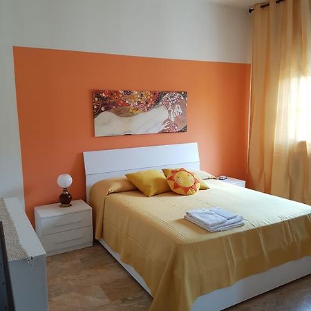 B&B Soleluna Massa Fiscaglia Esterno foto
